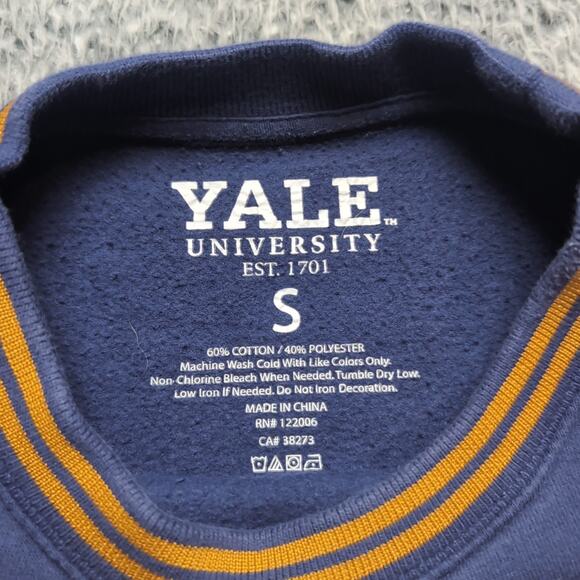 Yale University Bulldogs Sweatshirt Adult Small Blue Crew Neck Graphic College - Picture 2 of 6